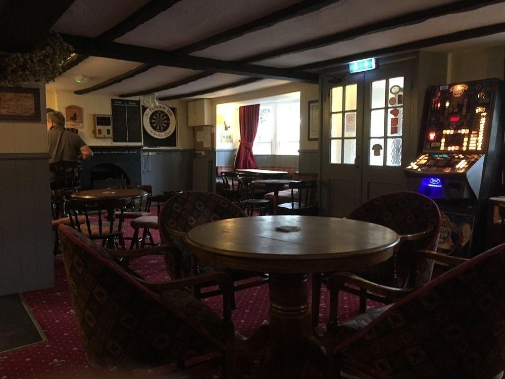 Highworth The Plough Inn المظهر الخارجي الصورة